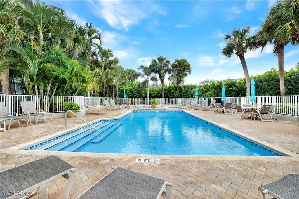 5895 Chanteclair Drive Naples FL 34108