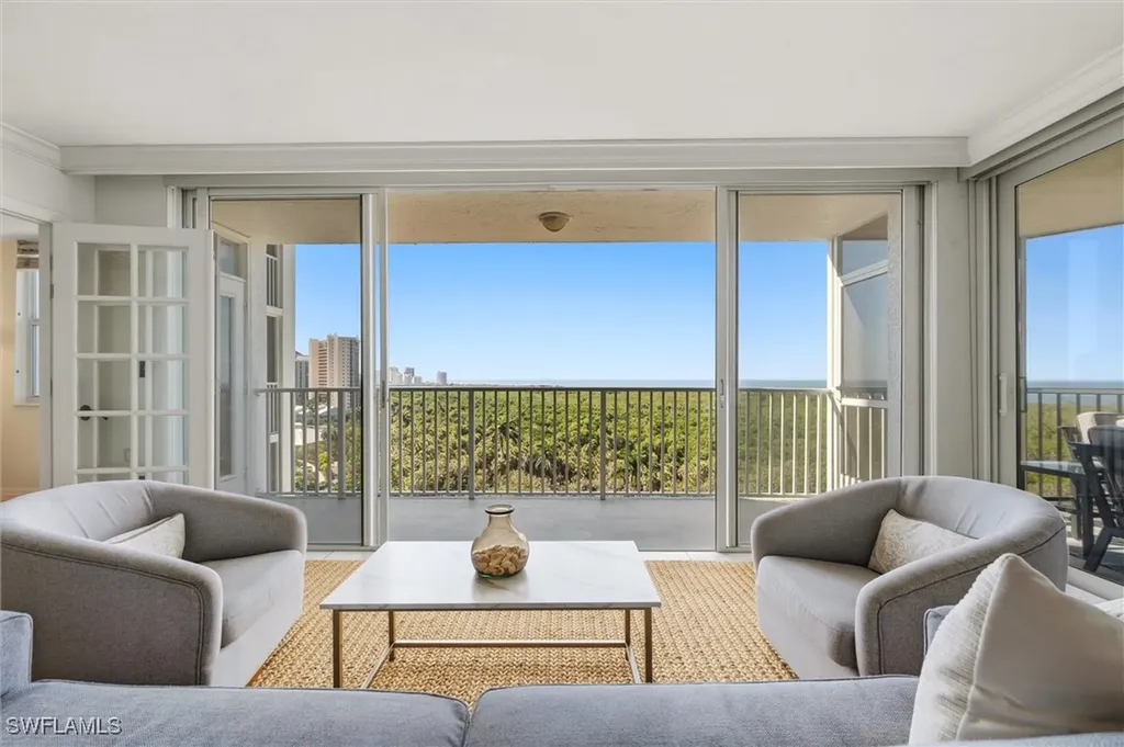 Naples FL, 6361 Pelican Bay Boulevard, Unit 902