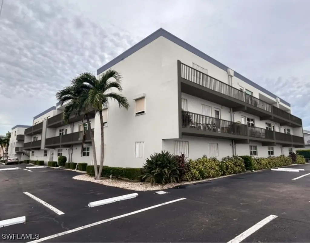 1146 Bald Eagle Drive Marco Island FL 34145
