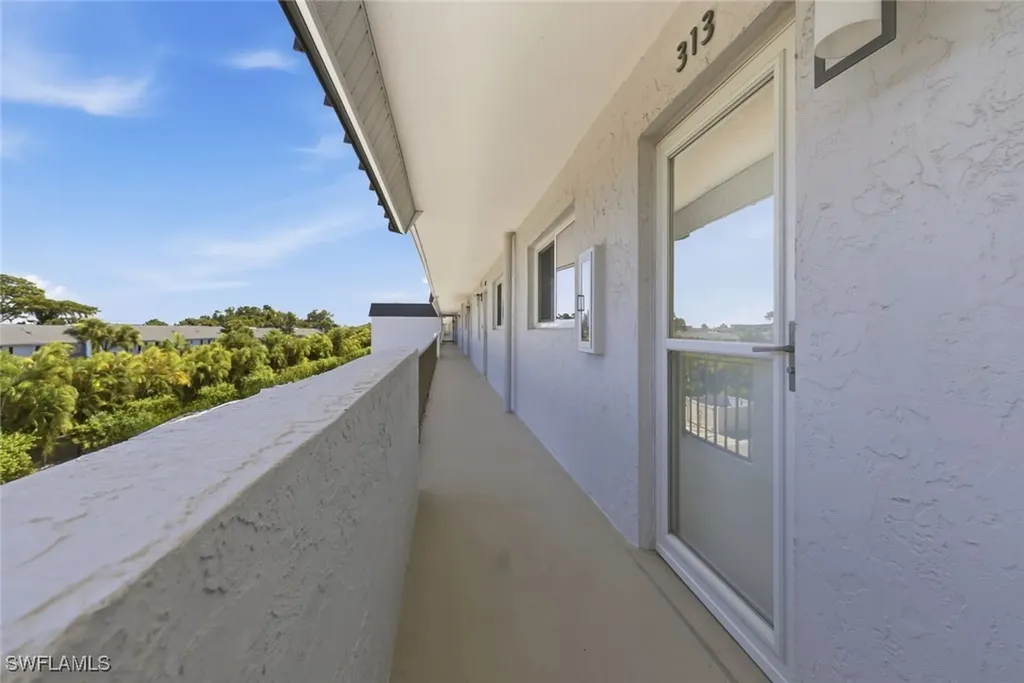 4200 Belair Lane Naples FL 34103