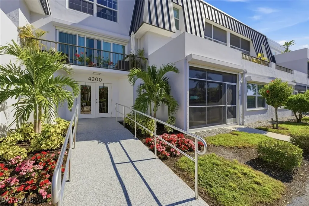 4200 Belair Lane Naples FL 34103