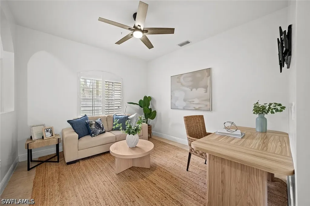 535 33rd Avenue NE Naples FL 34120
