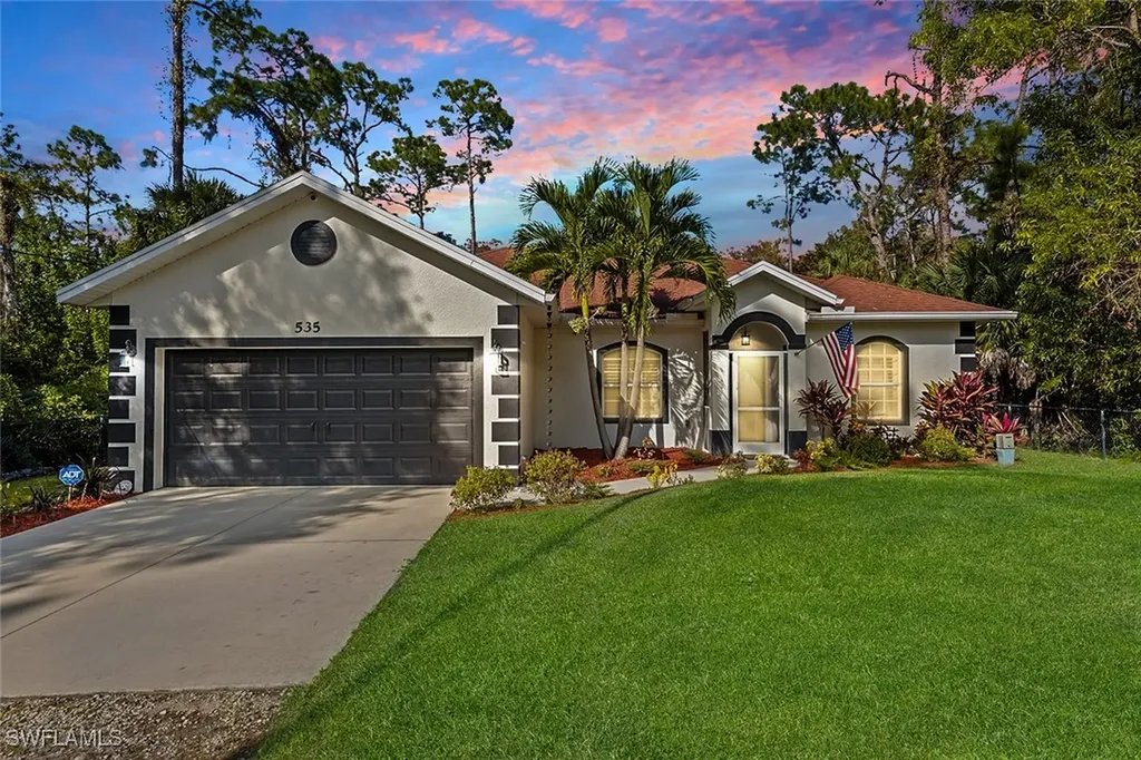 535 33rd Avenue NE Naples FL 34120