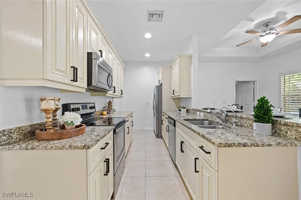 535 33rd Avenue NE Naples FL 34120