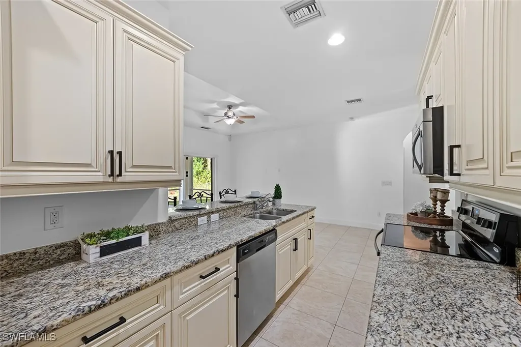 535 33rd Avenue NE Naples FL 34120