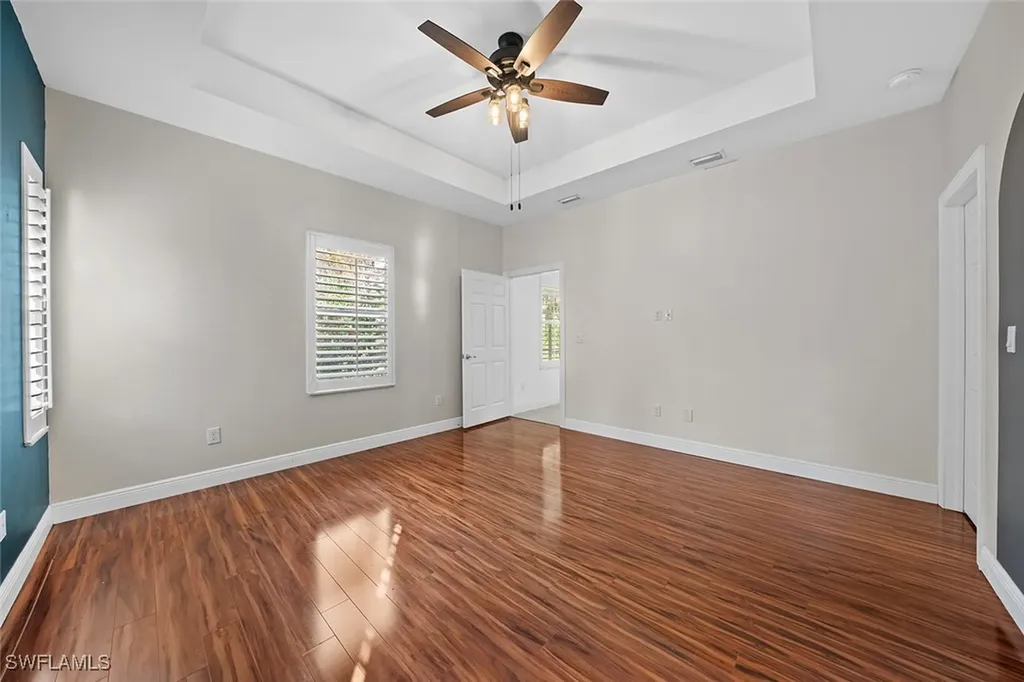 535 33rd Avenue NE Naples FL 34120
