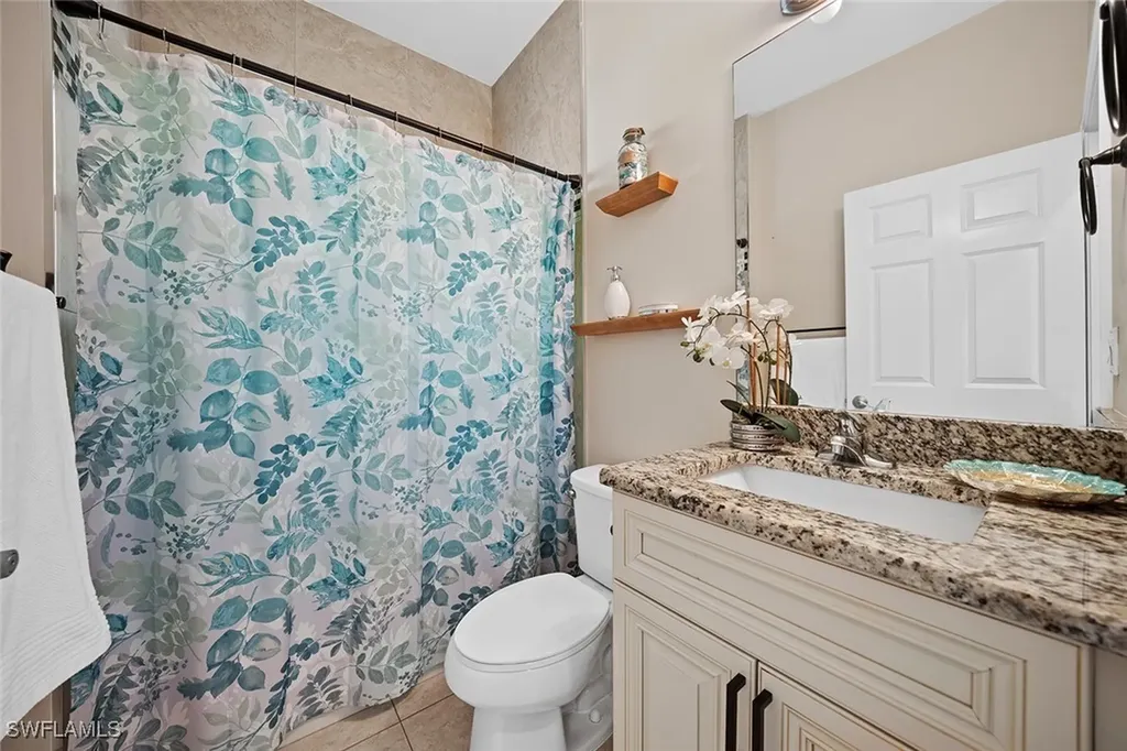 535 33rd Avenue NE Naples FL 34120
