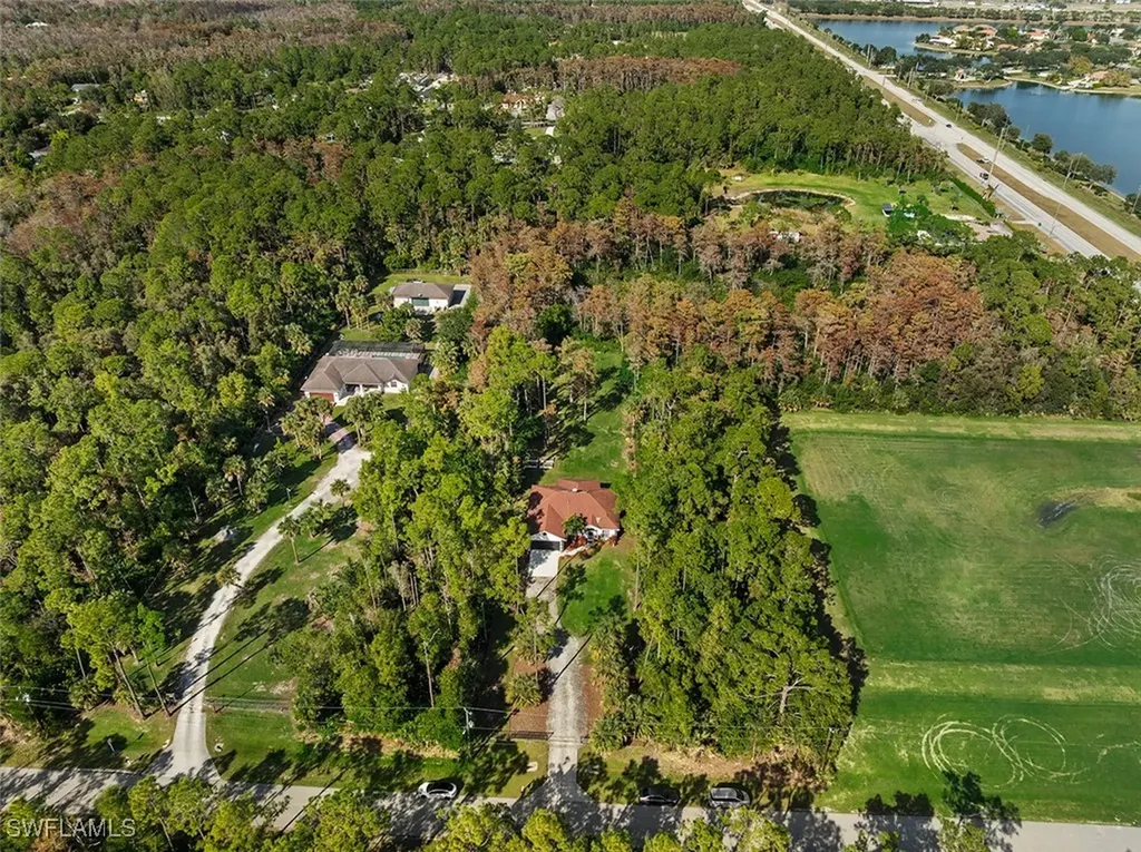 535 33rd Avenue NE Naples FL 34120