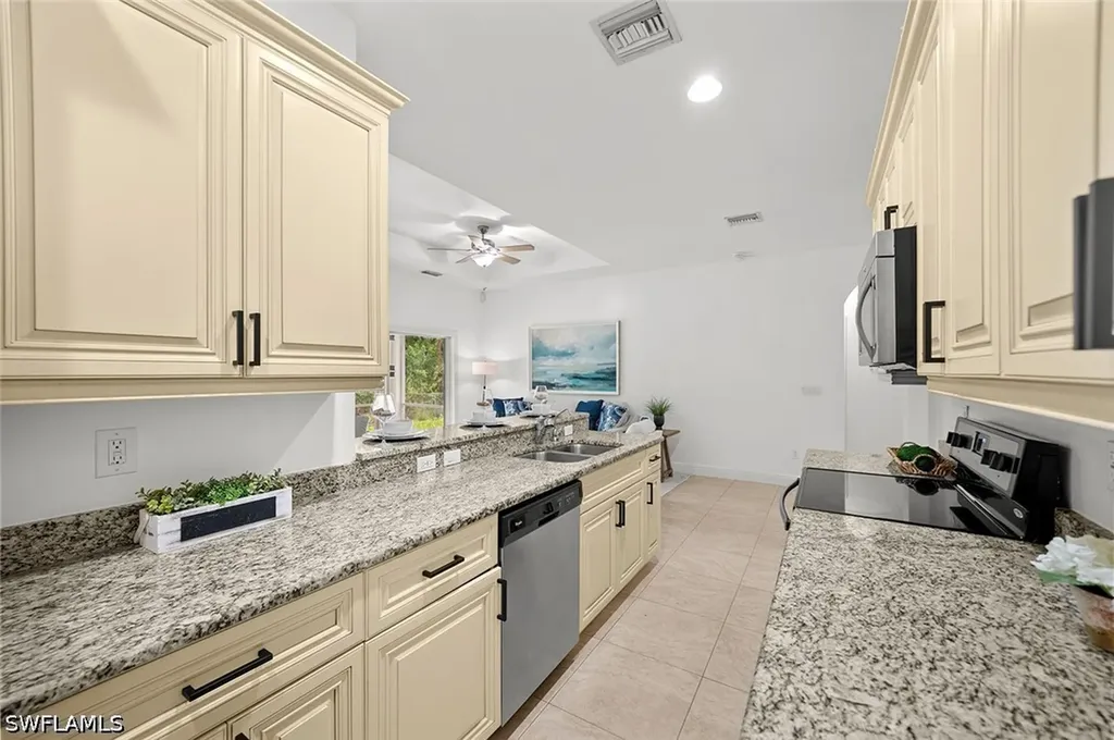 535 33rd Avenue NE Naples FL 34120