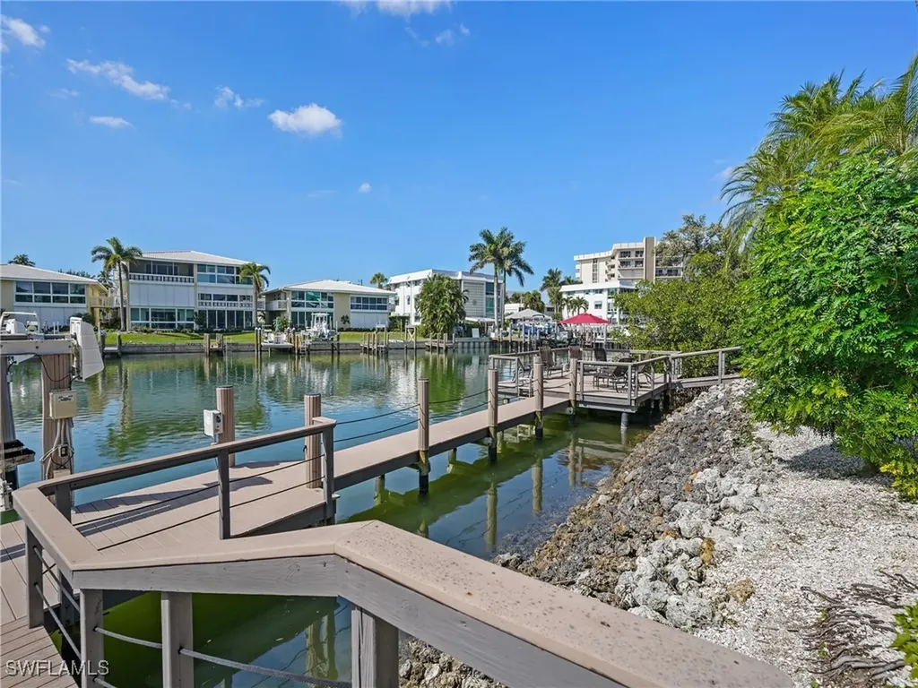 216 Spring Line Drive Naples FL 34102-5053