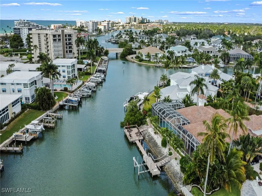 216 Spring Line Drive Naples FL 34102-5053