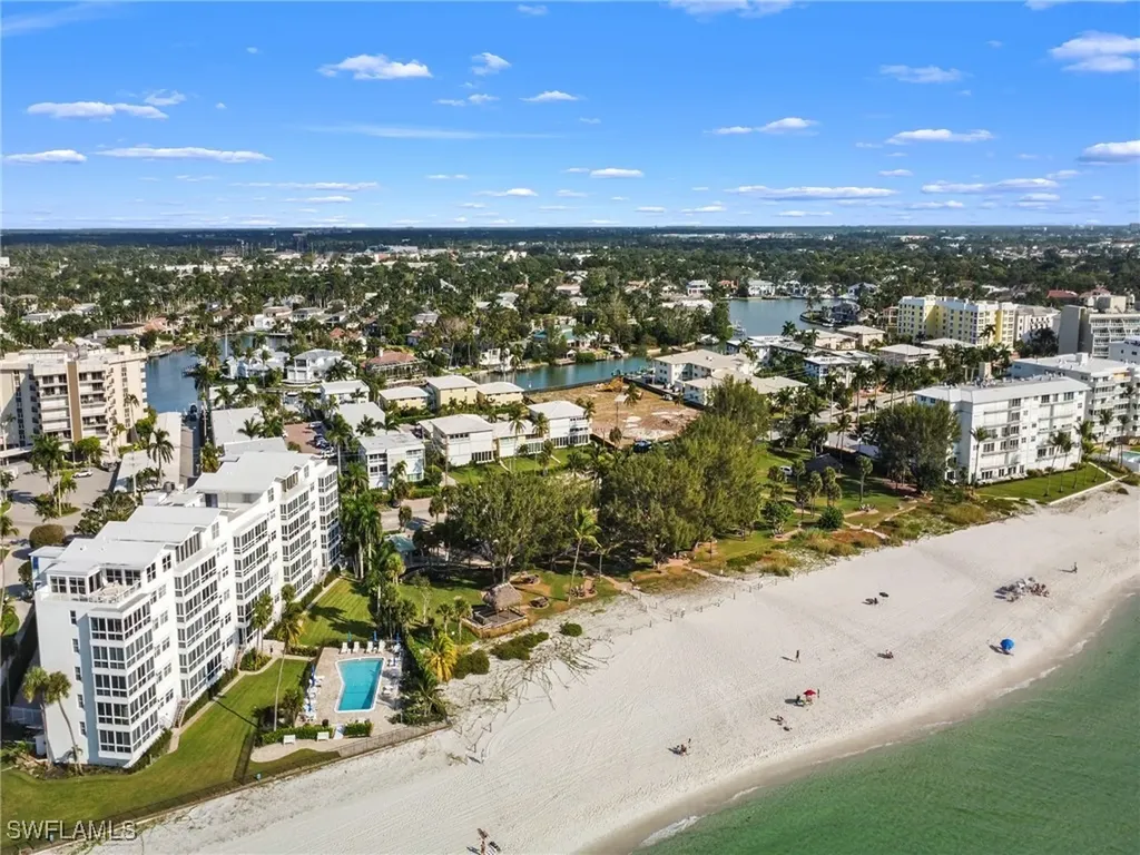 216 Spring Line Drive Naples FL 34102-5053