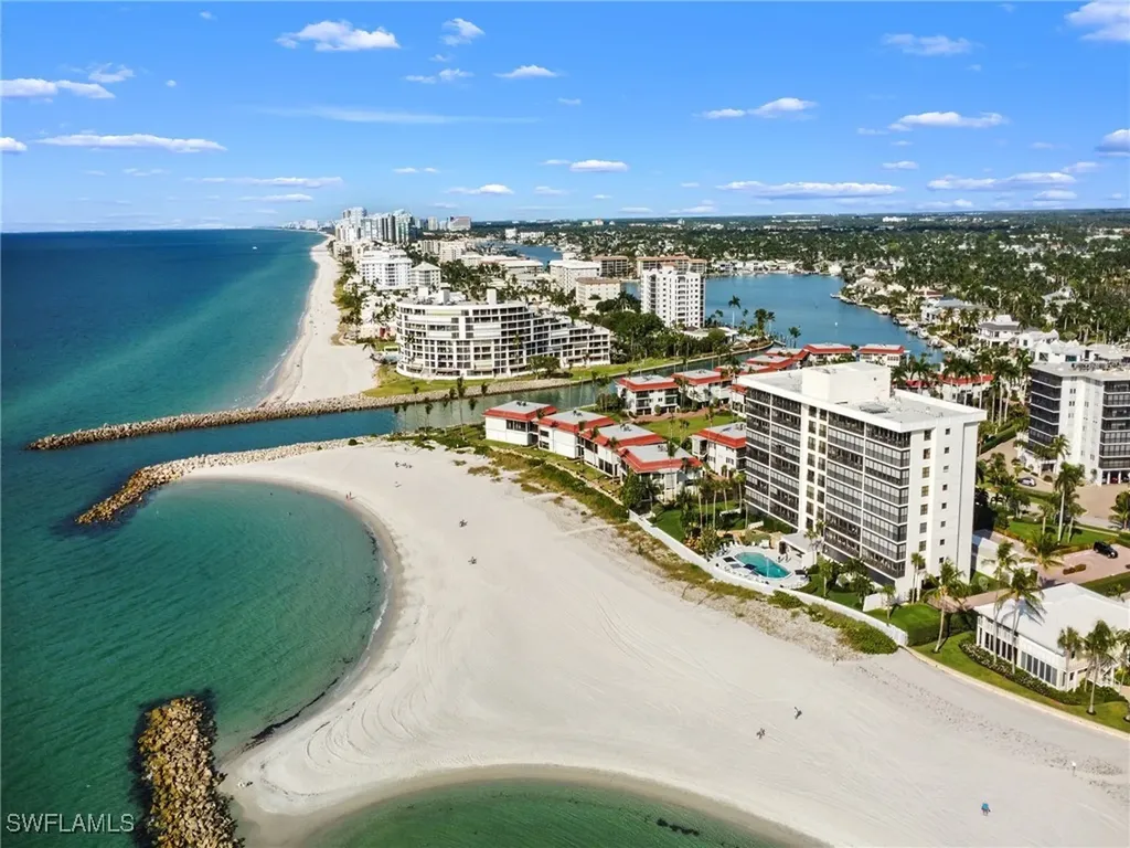 216 Spring Line Drive Naples FL 34102-5053