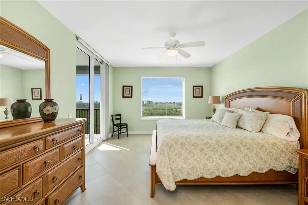 455 Cove Tower Drive Naples FL 34110