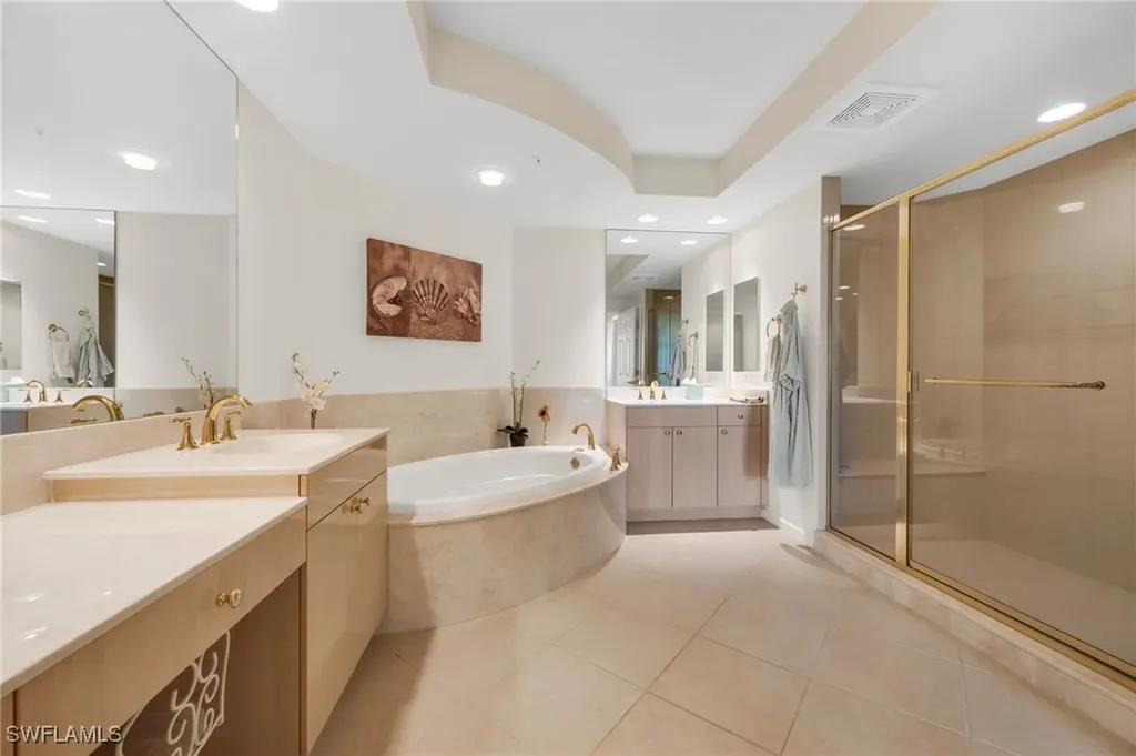455 Cove Tower Drive Naples FL 34110