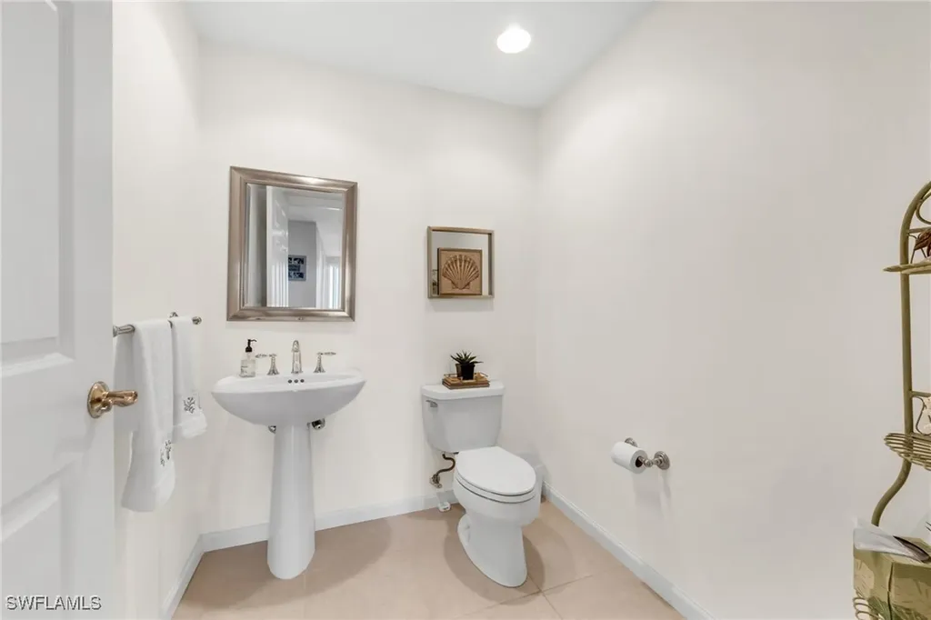 455 Cove Tower Drive Naples FL 34110