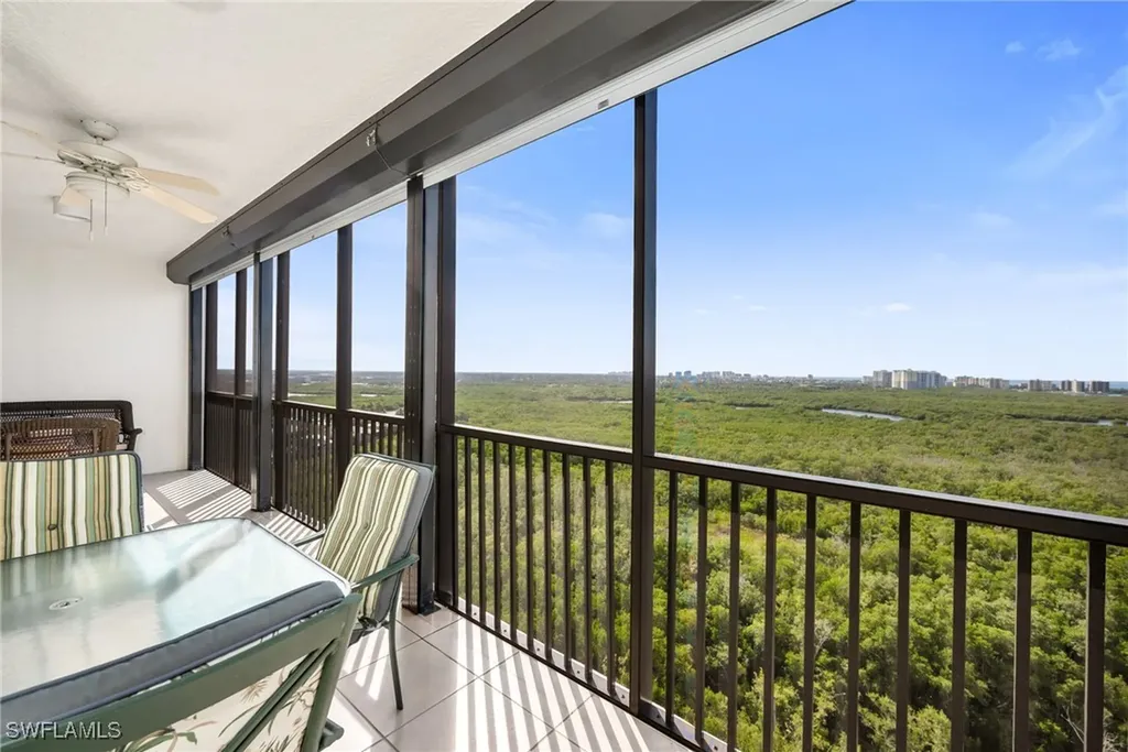 455 Cove Tower Drive Naples FL 34110