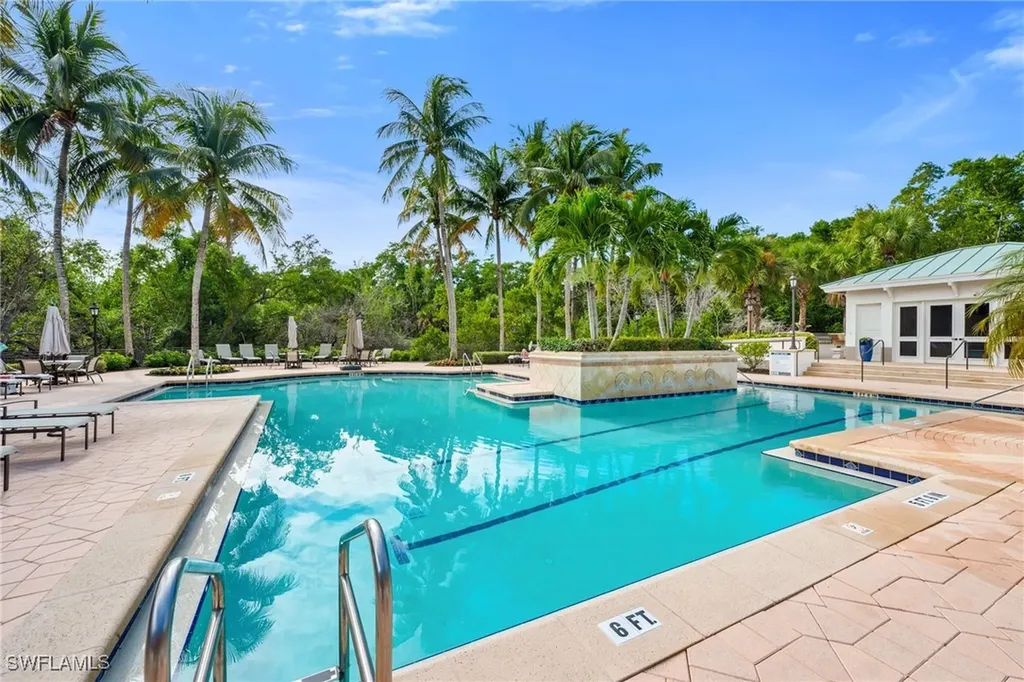 455 Cove Tower Drive Naples FL 34110