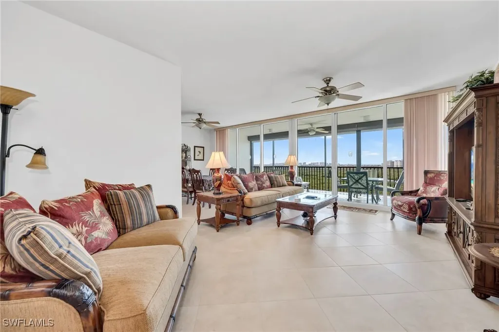 455 Cove Tower Drive Naples FL 34110