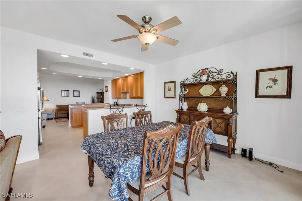 455 Cove Tower Drive Naples FL 34110