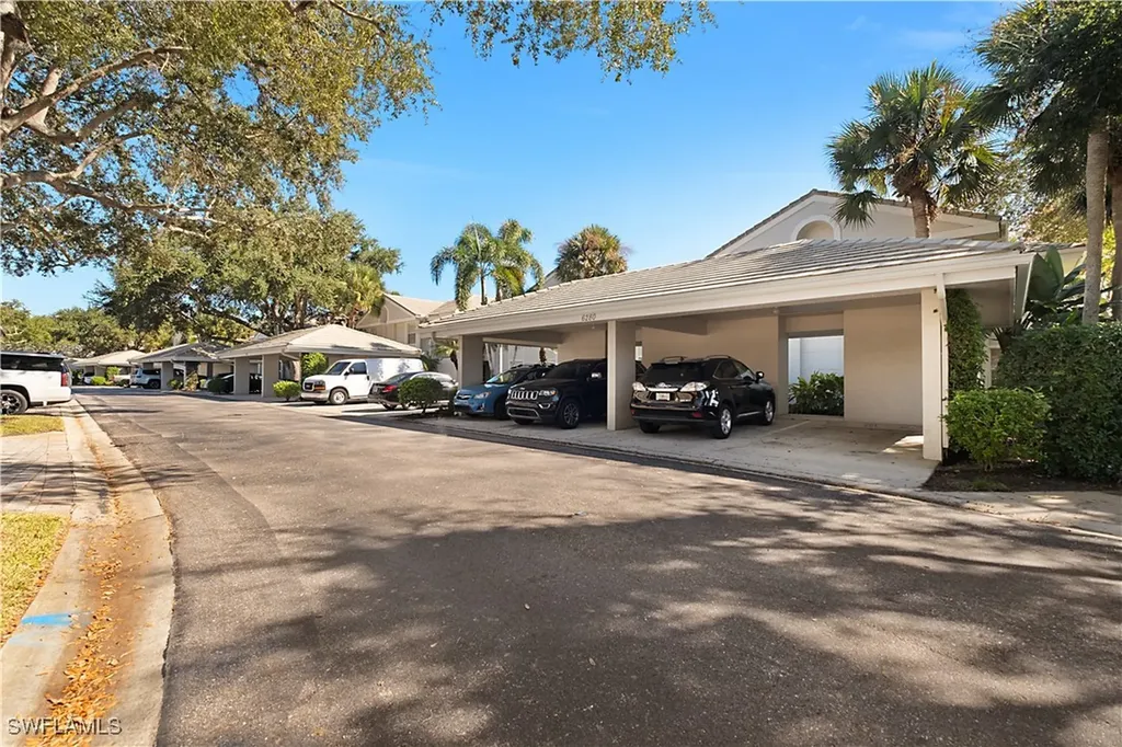 6280 Bellerive Avenue Naples FL 34119