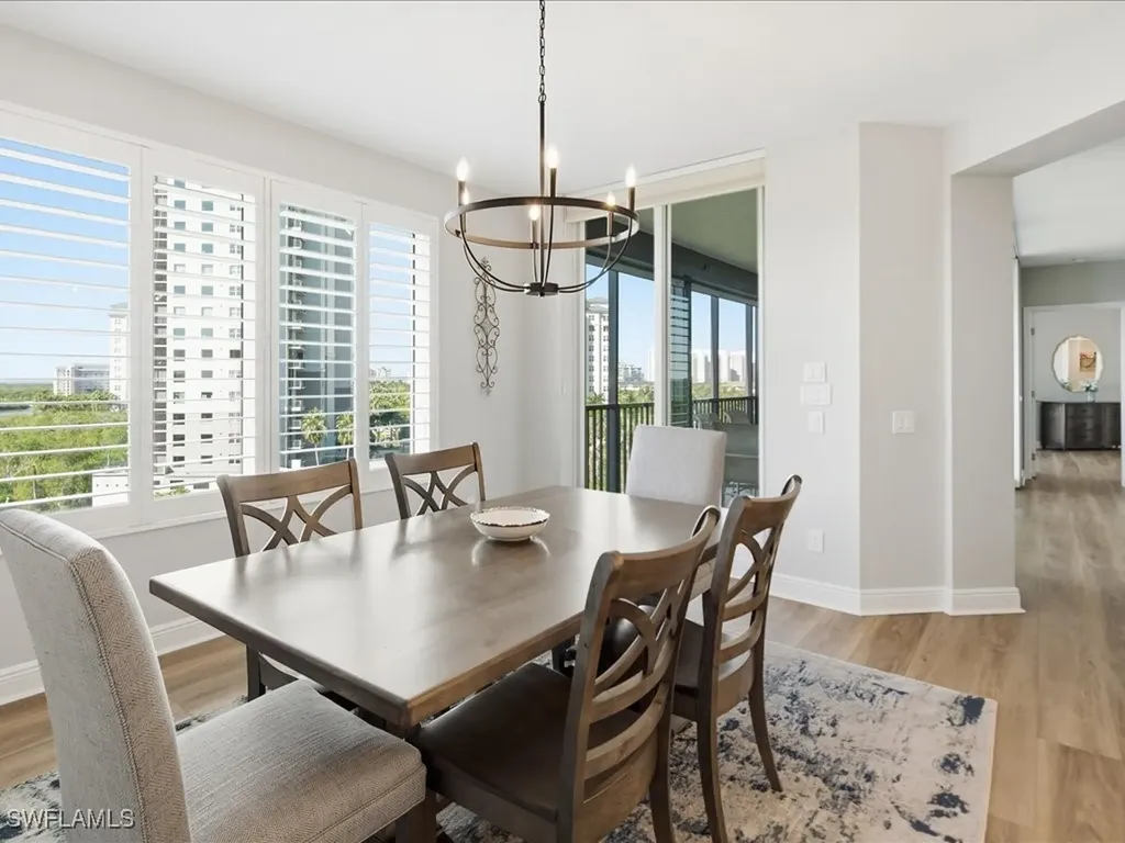 445 Cove Tower Drive Naples FL 34110