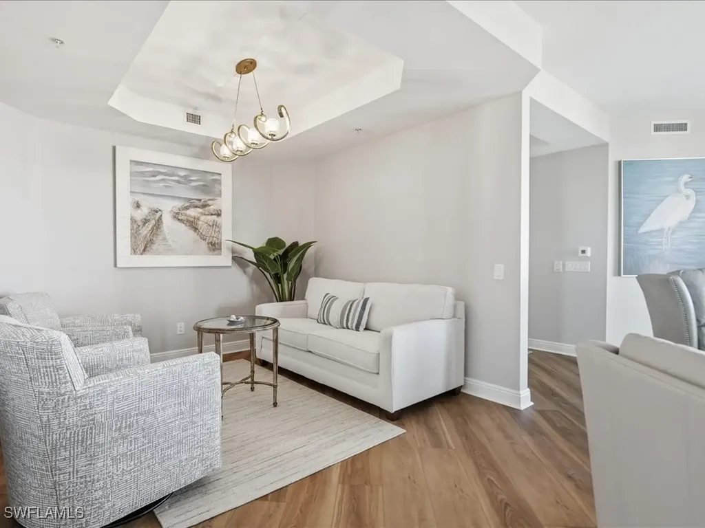 445 Cove Tower Drive Naples FL 34110