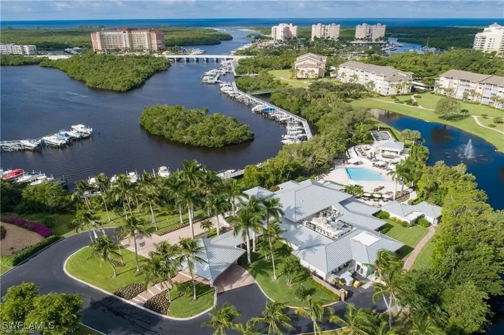 445 Cove Tower Drive Naples FL 34110