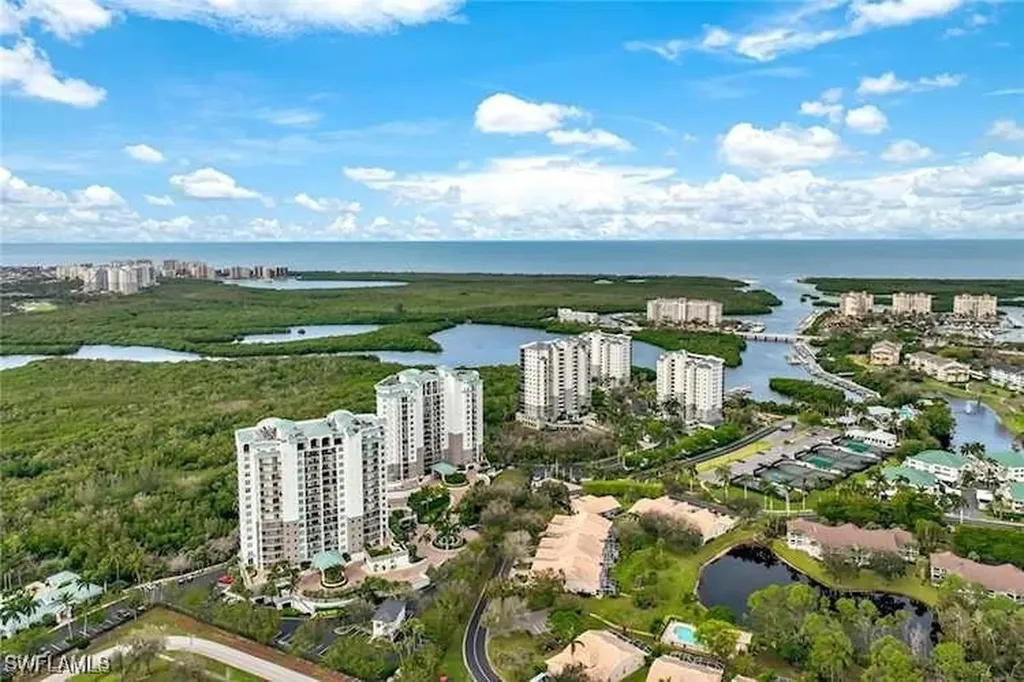 445 Cove Tower Drive Naples FL 34110