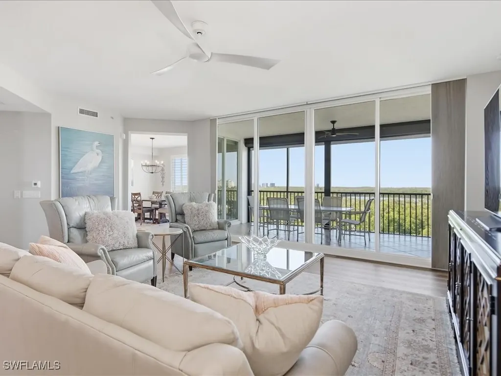 445 Cove Tower Drive Naples FL 34110