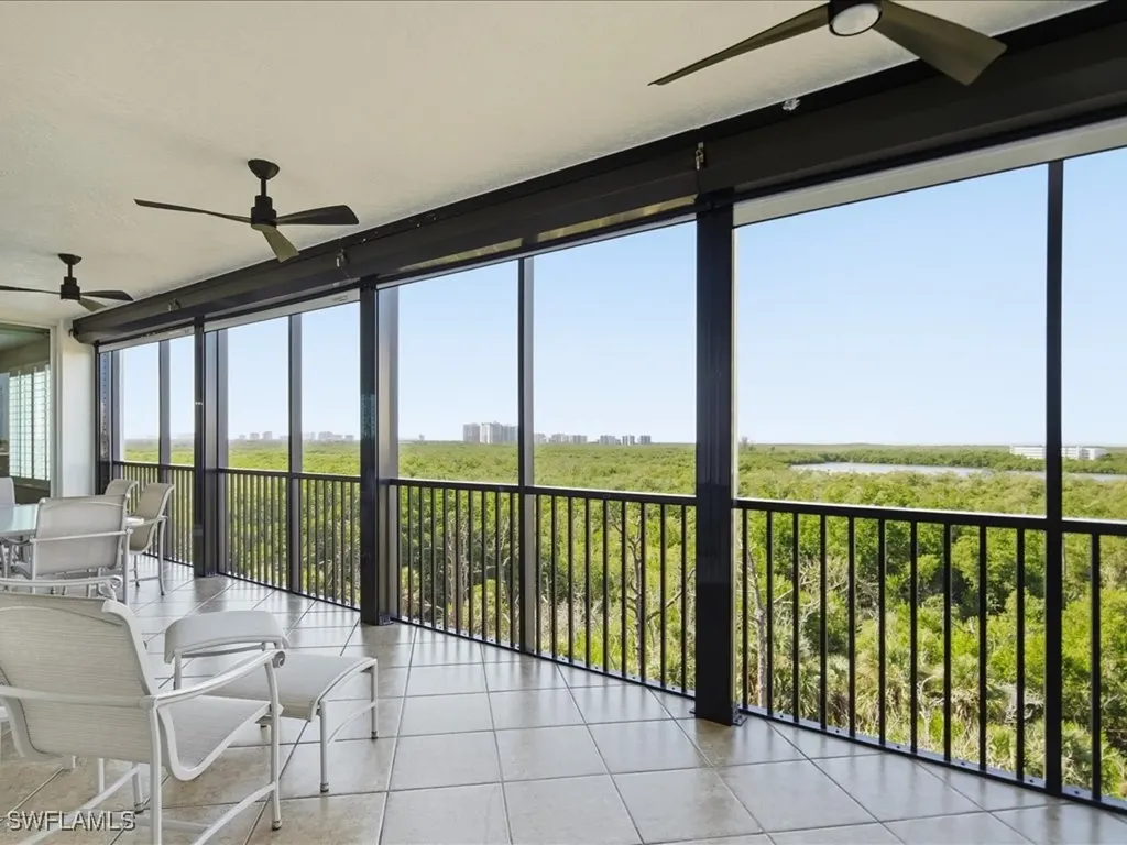 445 Cove Tower Drive Naples FL 34110