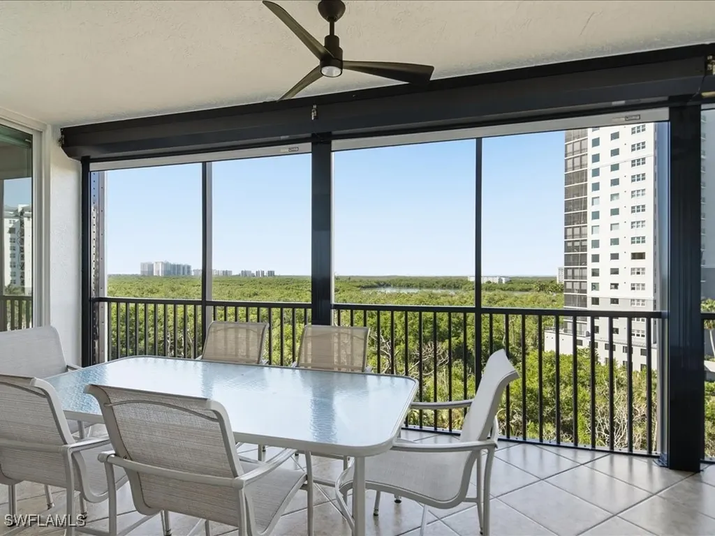 445 Cove Tower Drive Naples FL 34110