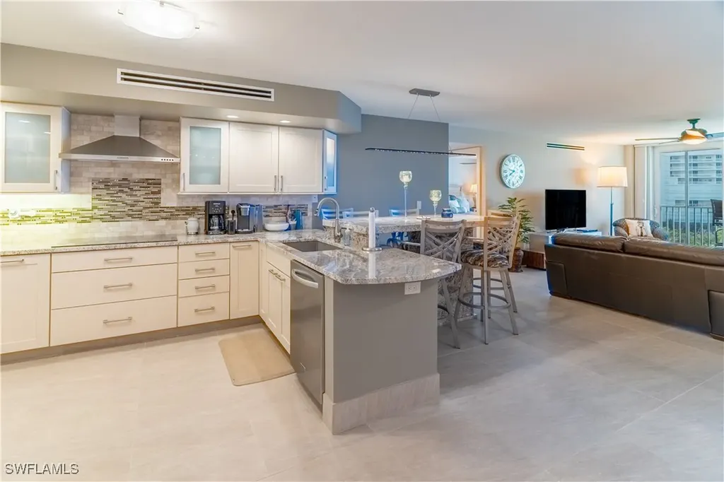 3 Bluebill Avenue Naples FL 34108