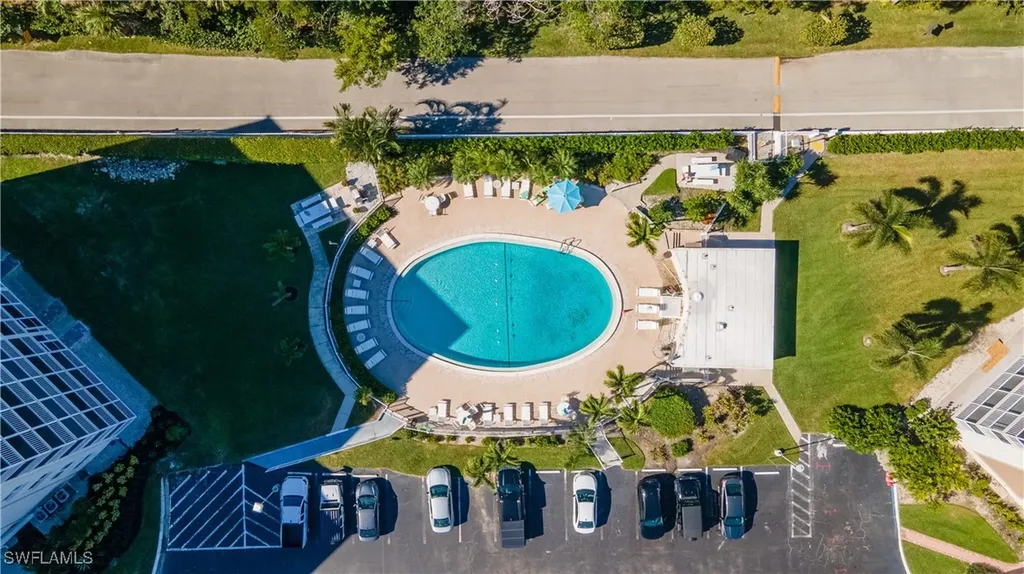3 Bluebill Avenue Naples FL 34108