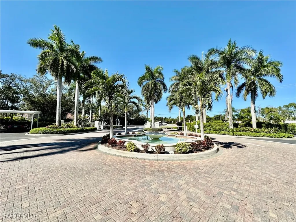 4700 Saint Croix Lane Naples FL 34109