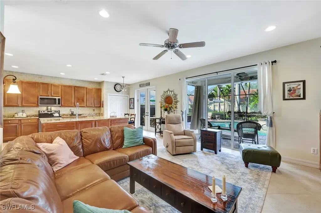 1614 Triangle Palm Terrace Naples FL 34119