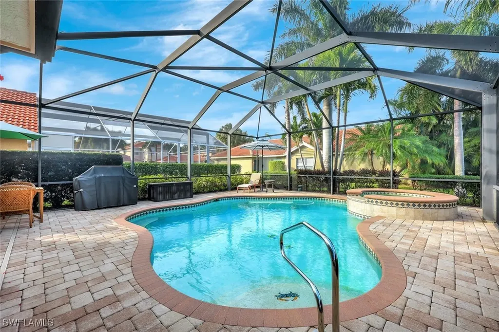 1614 Triangle Palm Terrace Naples FL 34119
