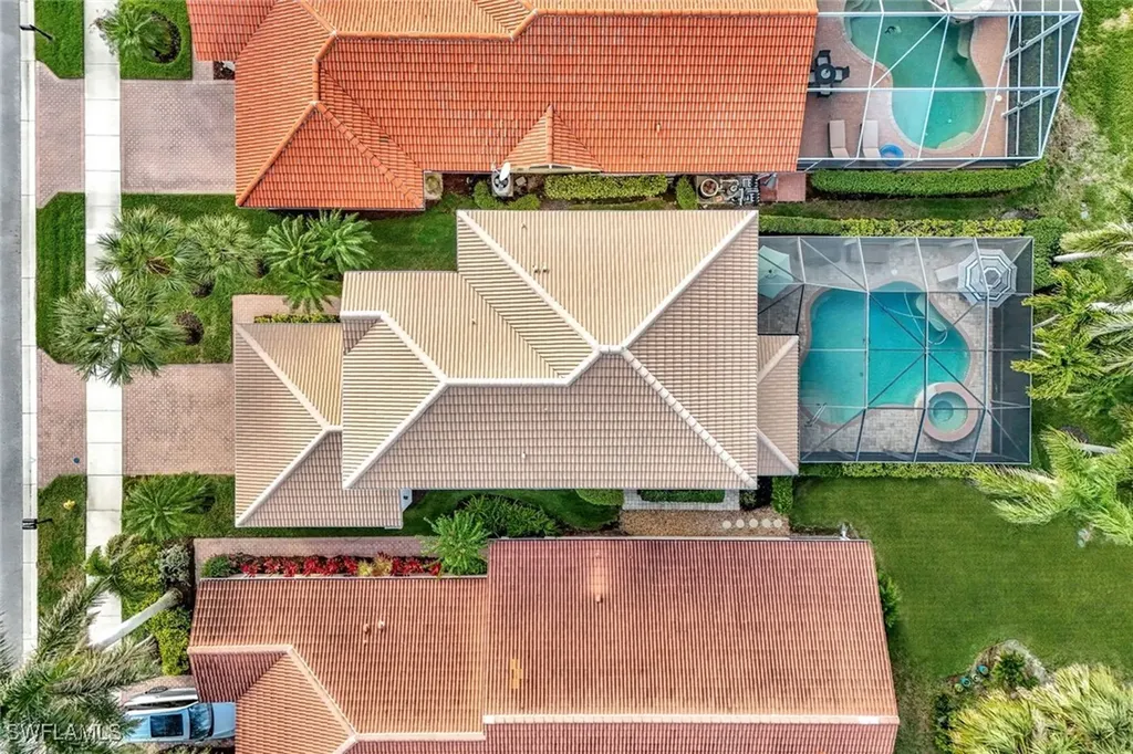 1614 Triangle Palm Terrace Naples FL 34119