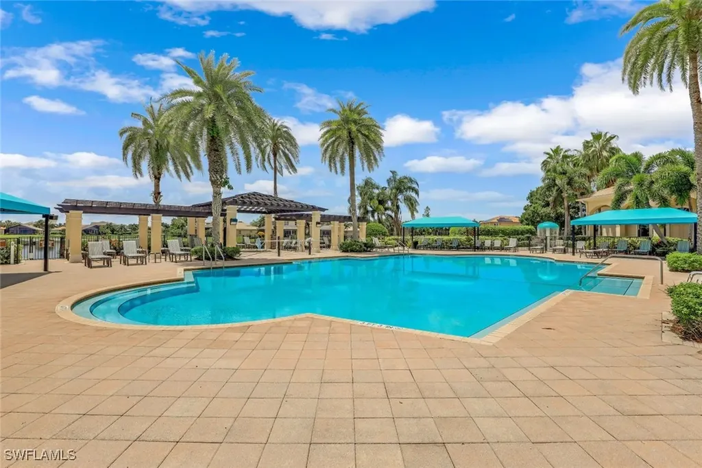 1614 Triangle Palm Terrace Naples FL 34119