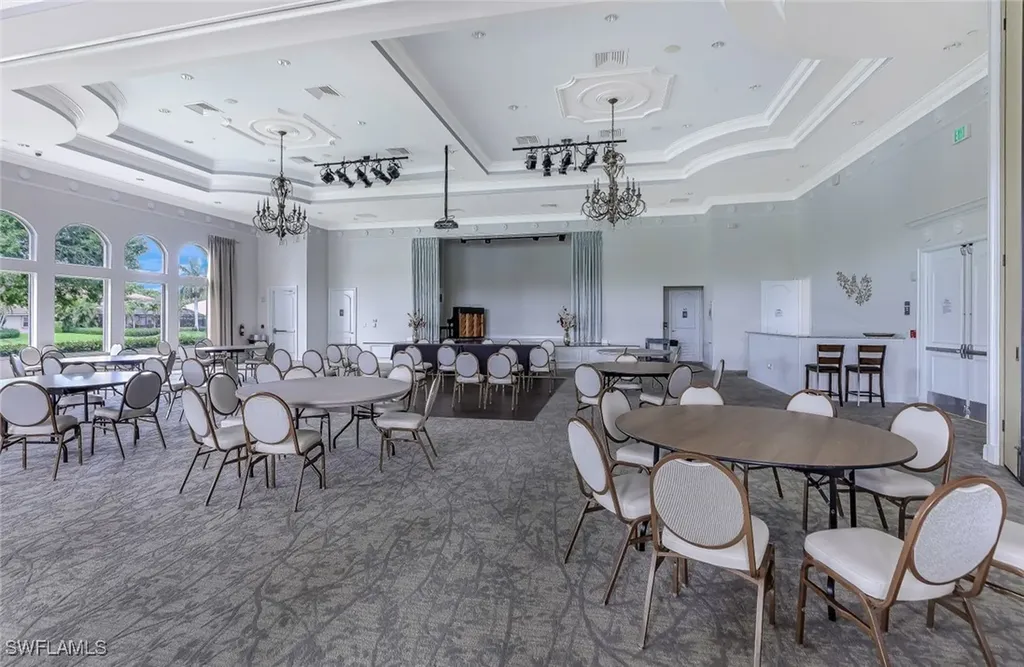 1614 Triangle Palm Terrace Naples FL 34119