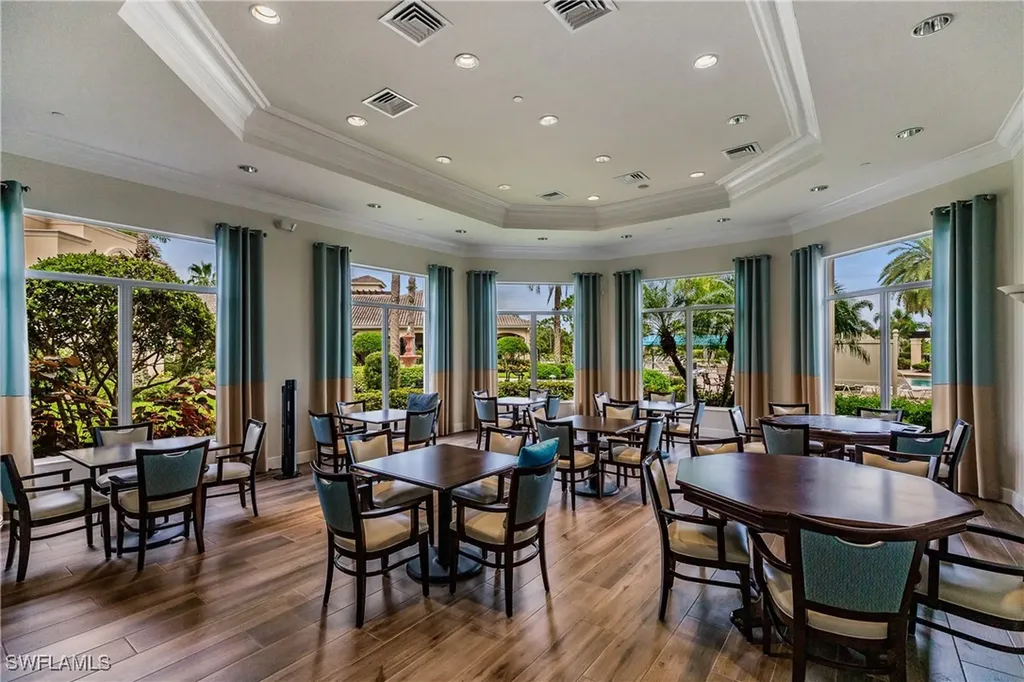1614 Triangle Palm Terrace Naples FL 34119