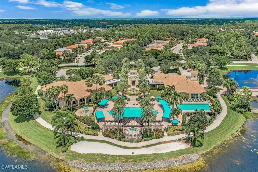 1614 Triangle Palm Terrace Naples FL 34119