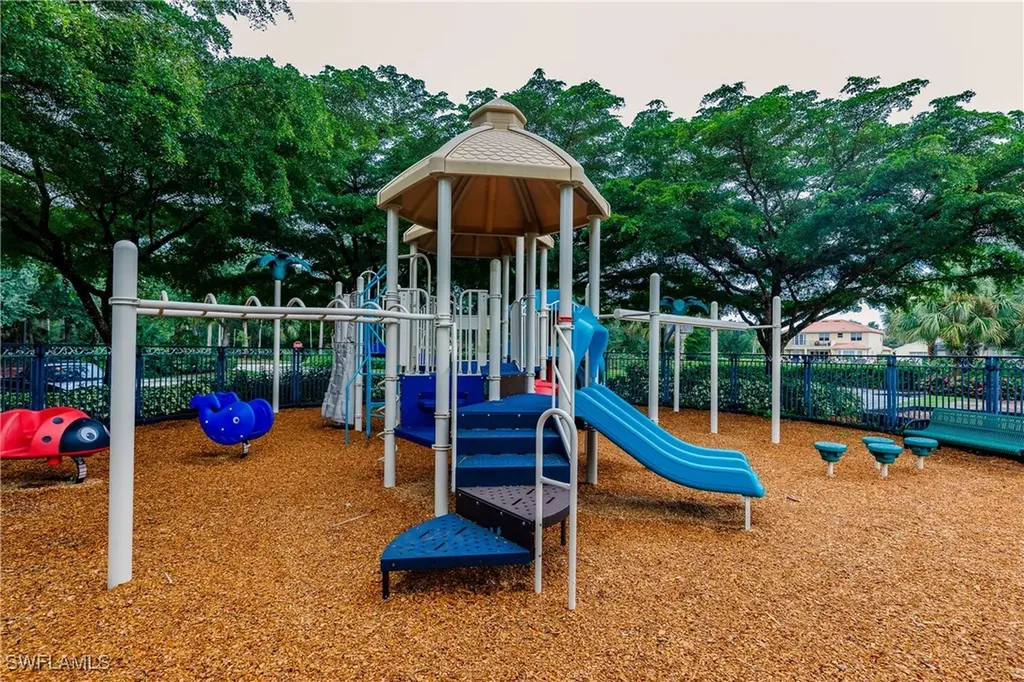 1614 Triangle Palm Terrace Naples FL 34119