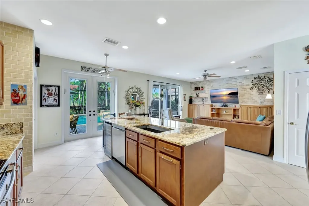 1614 Triangle Palm Terrace Naples FL 34119