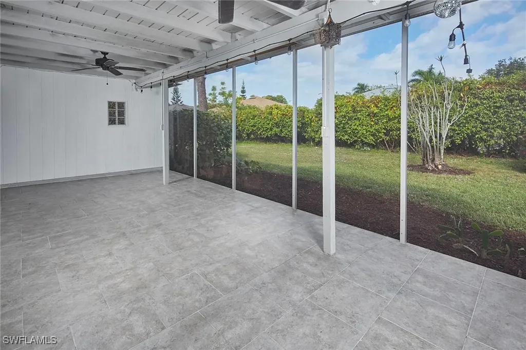 18 Lanai Circle Naples FL 34112