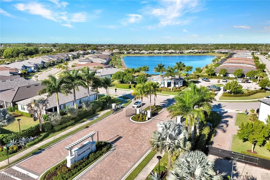 2171 Yellowfin Circle Naples FL 34114