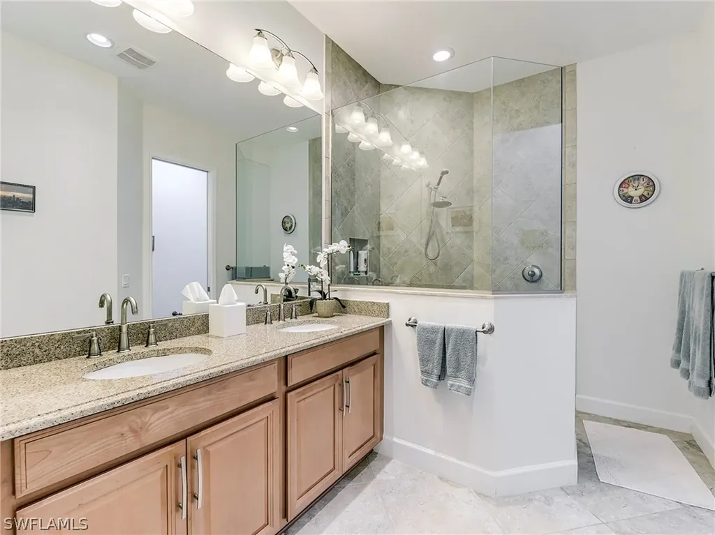 9483 Isla Bella Circle Bonita Springs FL 34135