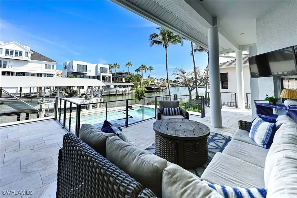 271 Bayview Avenue Naples FL 34108