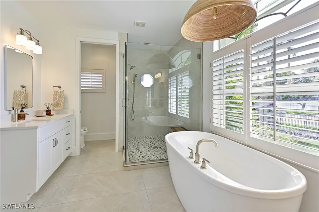 271 Bayview Avenue Naples FL 34108