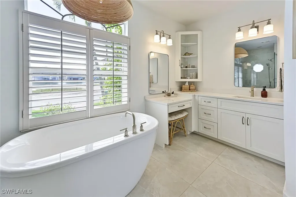 271 Bayview Avenue Naples FL 34108